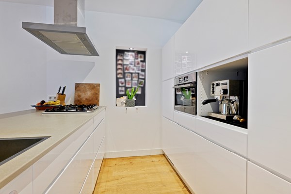 Medium property photo - Helmholtzstraat 83h, 1098 LH Amsterdam